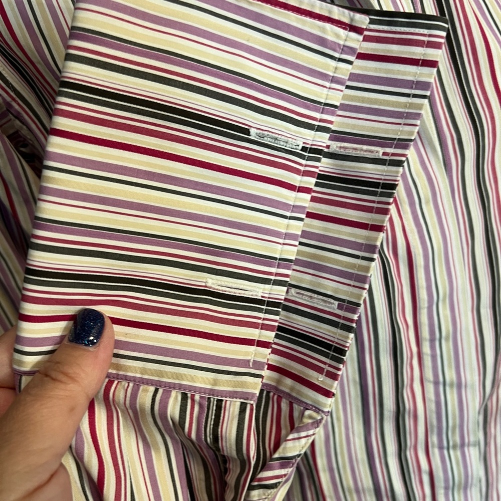 5/$10 Pink by Thomas Pink Fitted Button up Blouse Size 8 - Picture 4 of 6